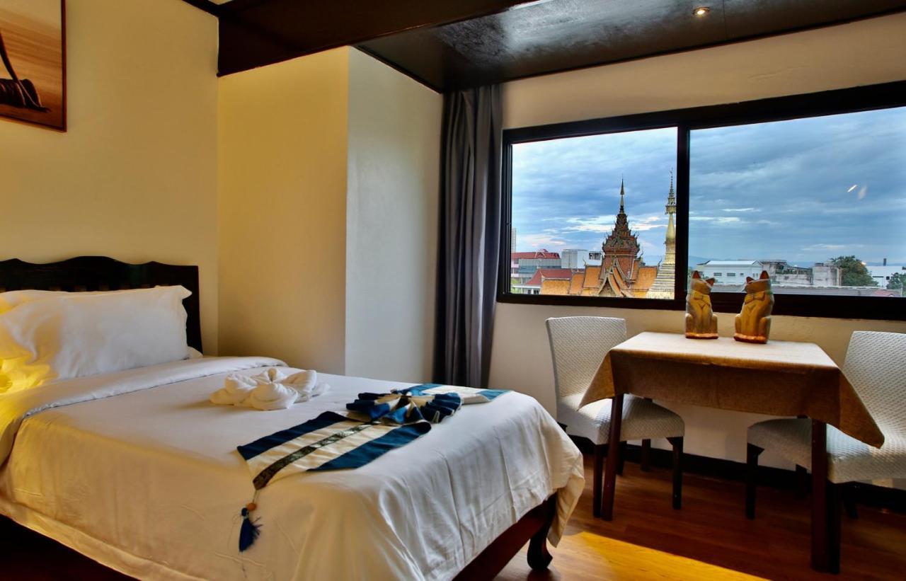 Thapaeplacehotel Chiang Mai Ngoại thất bức ảnh