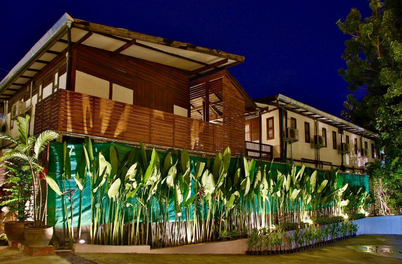 Thapaeplacehotel Chiang Mai Ngoại thất bức ảnh