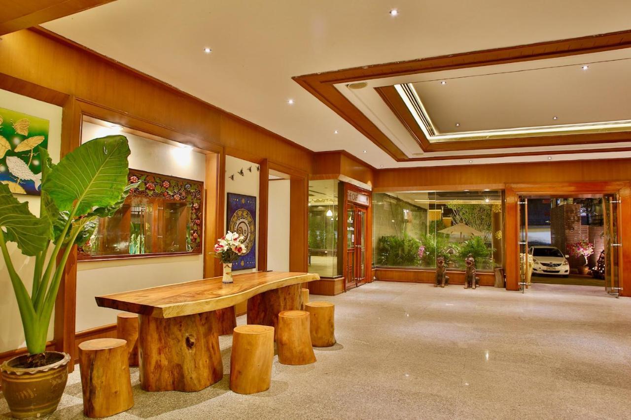 Thapaeplacehotel Chiang Mai Ngoại thất bức ảnh