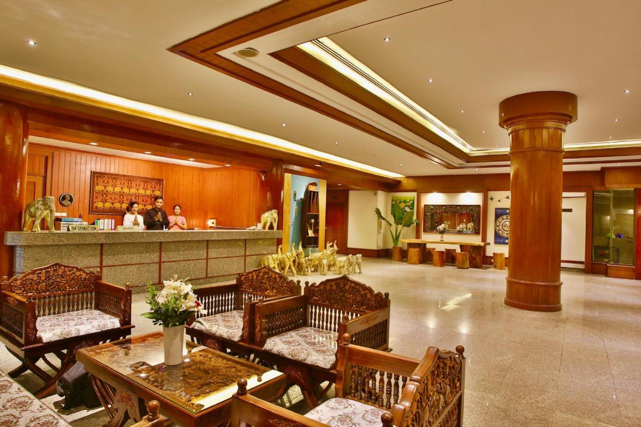 Thapaeplacehotel Chiang Mai Ngoại thất bức ảnh