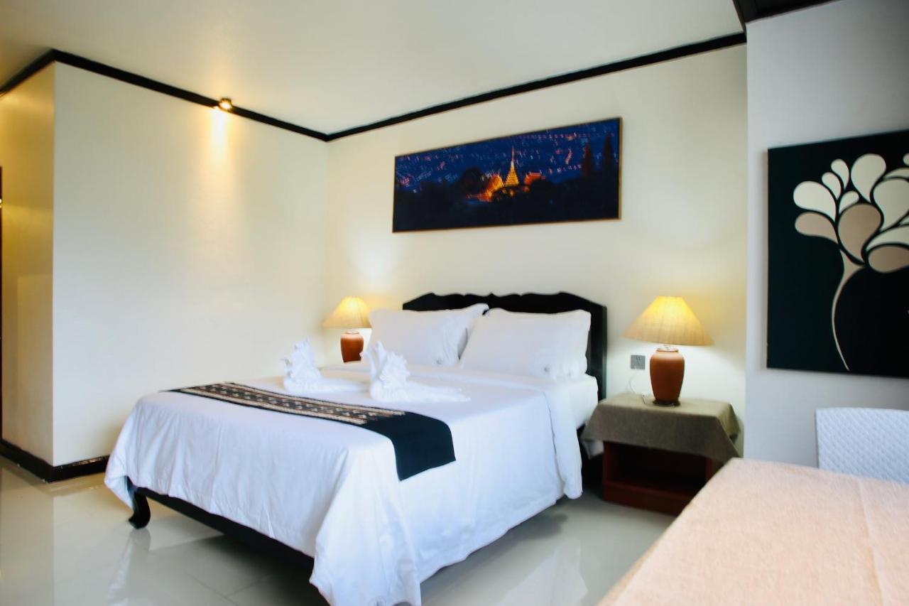 Thapaeplacehotel Chiang Mai Ngoại thất bức ảnh