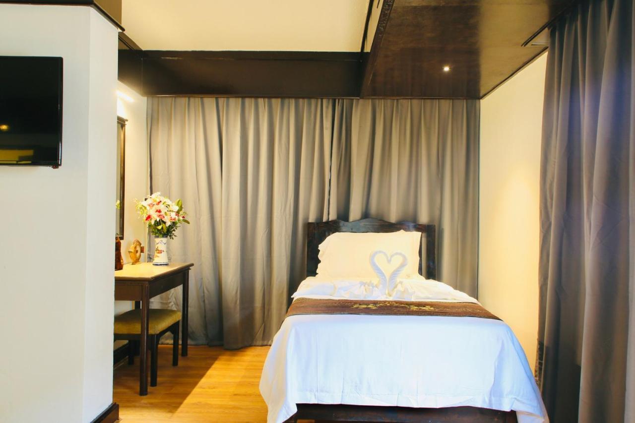 Thapaeplacehotel Chiang Mai Ngoại thất bức ảnh